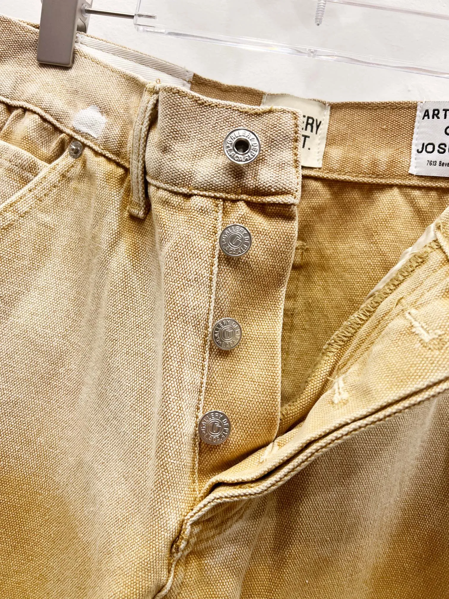 P250 Style No.: (c080) GALLERY DEPT American retro splash-ink splicing micro-horn logging overalls raw edge jeans - Original purchased and printed to truly restore the ultimate texture of Vintage - Original hardware accessories, washed and other elevators, QR code analysis are all purchased from the original factory, high degree of restoration, welcome to compare with a certain product ~ - Three-dimensional version Loose and comfortable, not picky about the figure, taller and slimmer, factory Seiko, original factory quality control, same style for men and women, can be matched with couples Versatile recommendation. Must-have jeans for all seasons. Original goods, imported original washed fabrics, comfortable and elastic, original hardware accessories decorated with logo, super correct fit, extremely high grade, counter quality, fashionable and stylish upper body, custom buttons, YKK zippers. The full set of accessories is customized in a one-to-one mold - Color: apricot - Size: 28 30 32 34 36 (s-xxl)